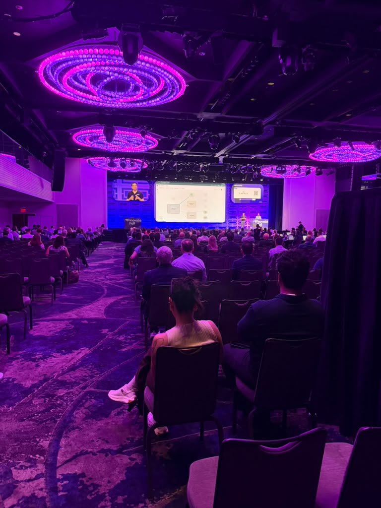 The FinovateFall 2026 audience during the Tweezr demo